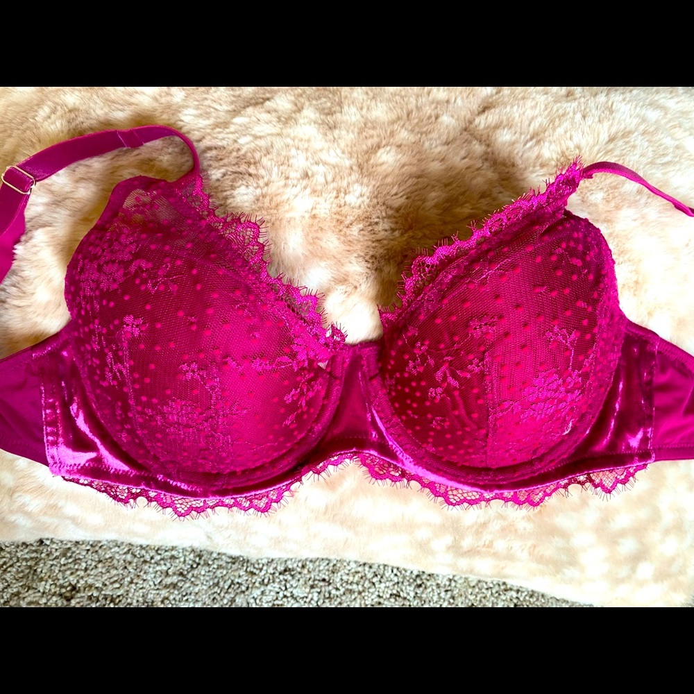32DD Victoria’s Secret Dream Angels bra